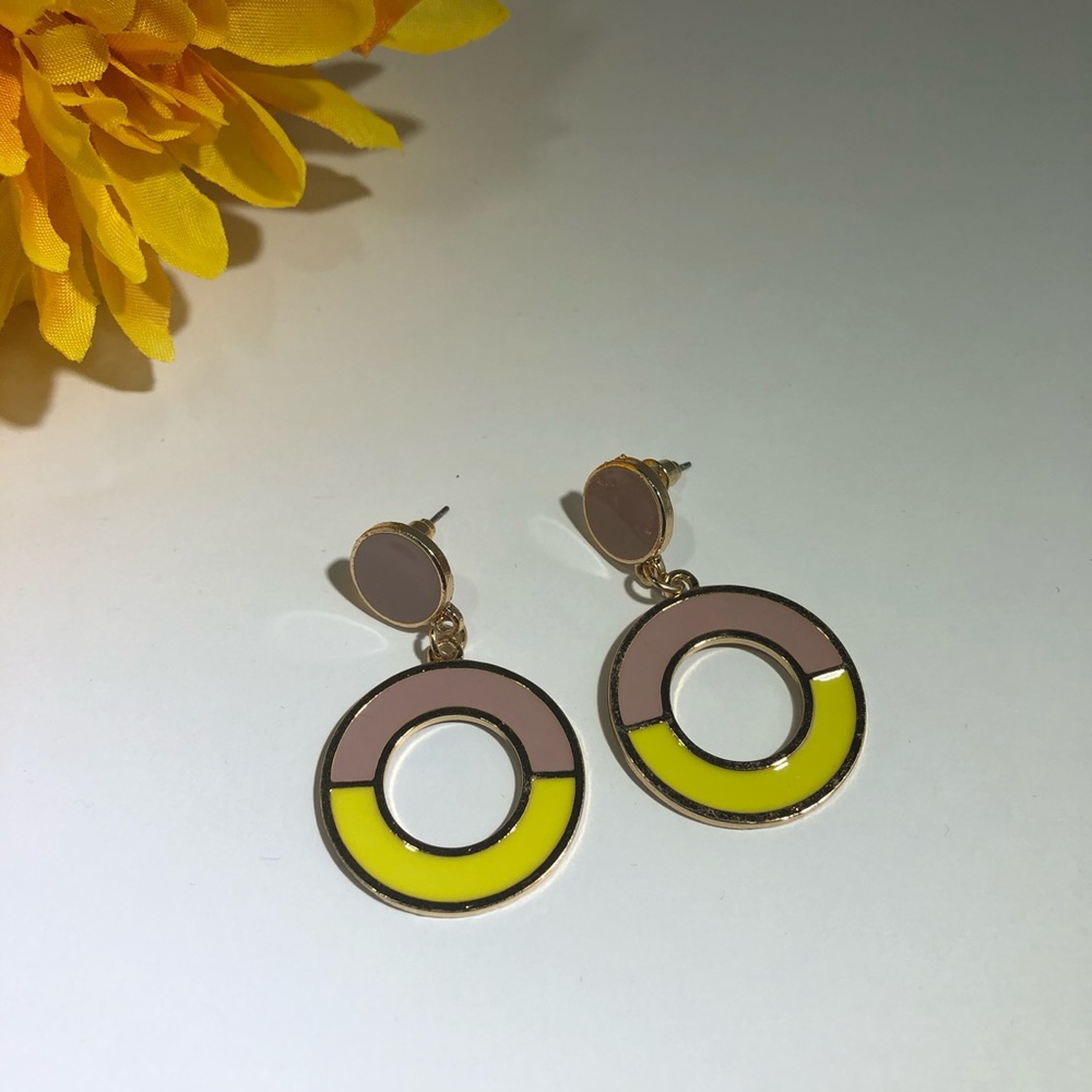 Carey Earrings💛💛